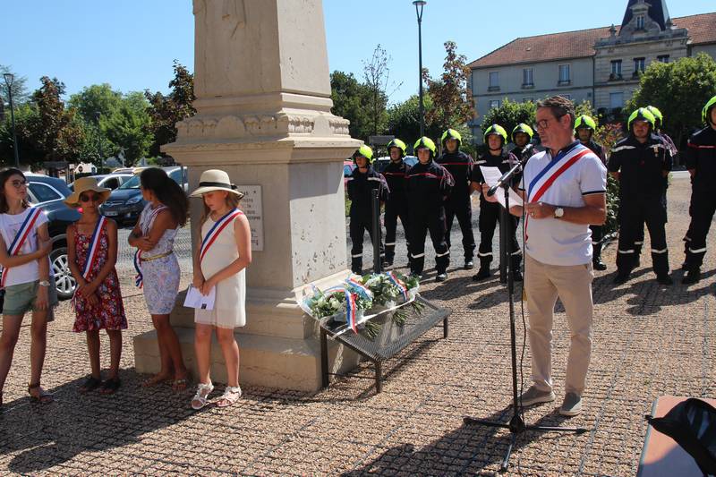 La foule pour la Fte Nationale malgr la canicule