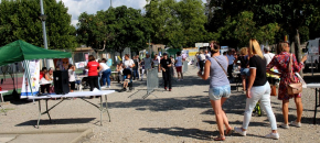 Un forum  des associations sous le soleil