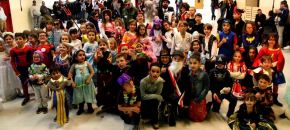 Monsieur Carnaval invit des enfants